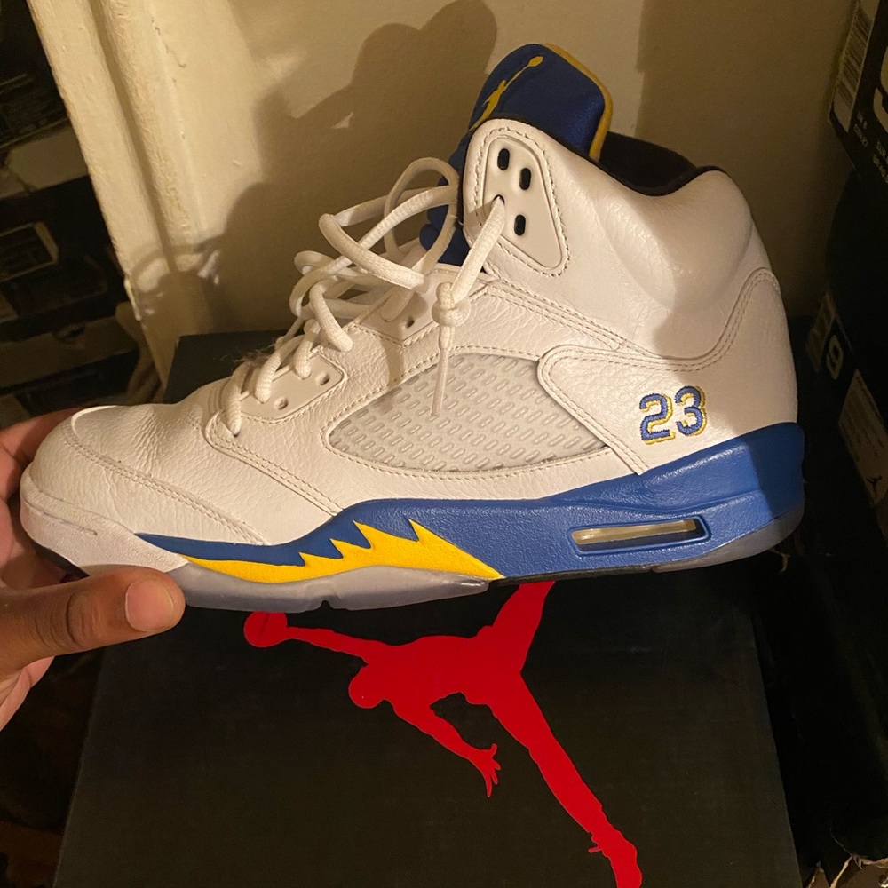 Jordan laney 5s 8/10